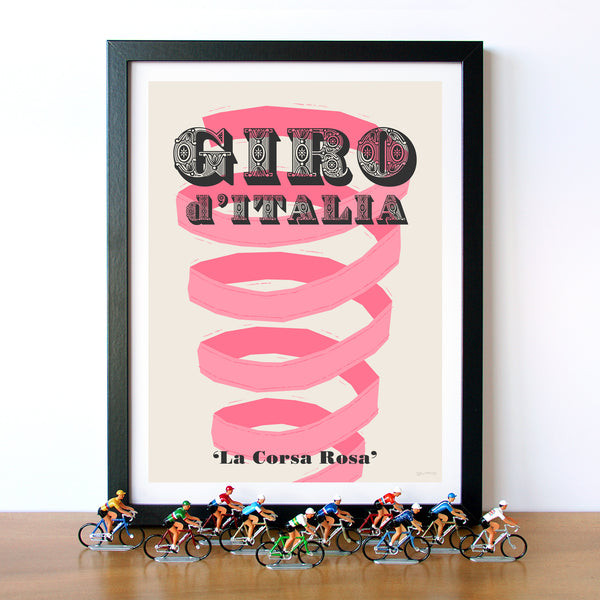 Framed Giro d'Italia Cycling Print With Cycling Figurines